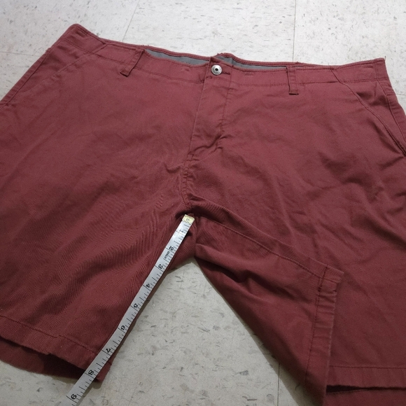 Denver Hayes | Men's Red Casual Shorts 44x8 - Picture 10 of 10